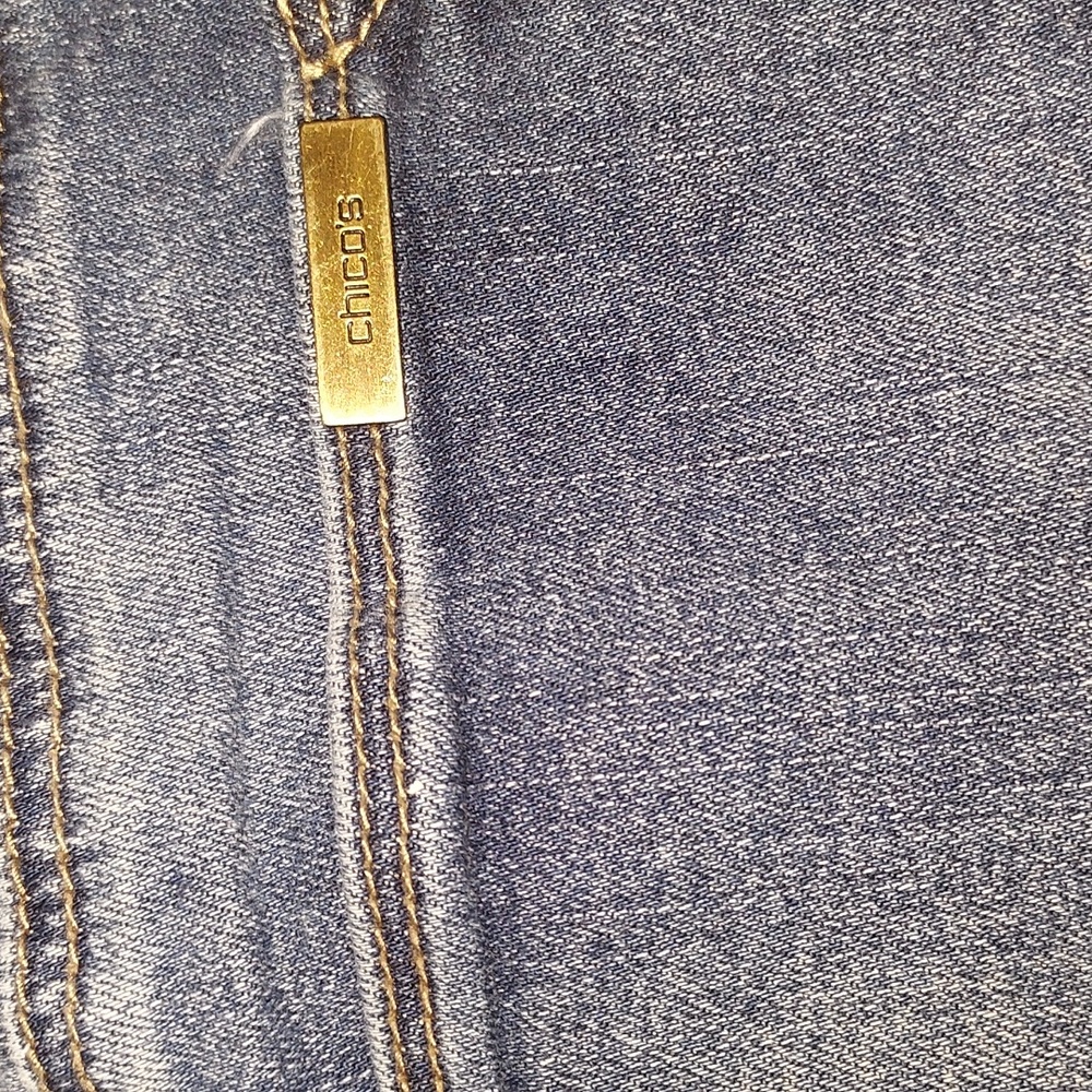 Chico's The So Slimmung Girlfriend Ankle Jeans - Picture 7 of 10